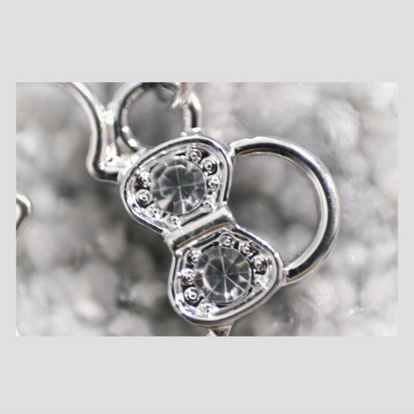 Silver Disney Minnie Mouse crystal bow belly ring - Picture 2 of 11